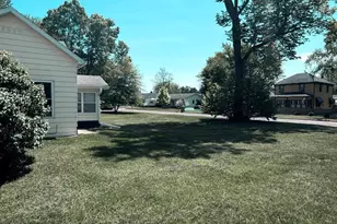 536 Olive St, Chippewa Falls, WI 54729 - Photo 3