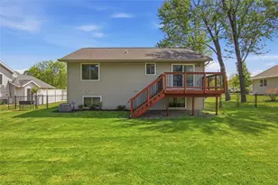 2518 Pine View Rd, Eau Claire, WI 54703 - Photo 5