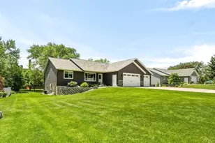 329 Rutledge St, Chippewa Falls, WI 54729 - Photo 3