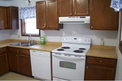 727 Bolles Street, Eau Claire, WI 54703 - Photo 3