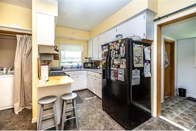 124 S Park Street, Alma Center, WI 54611 - Photo 5