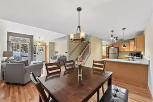 2335 Oakridge Cir, Hudson, WI 54016 - Photo 7