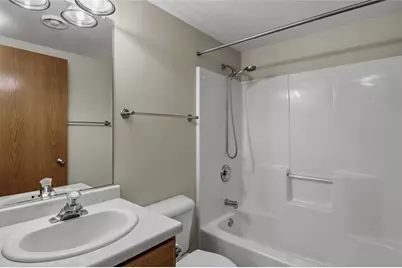 2910 W Frank Street, Eau Claire, WI 54703 - Photo 23