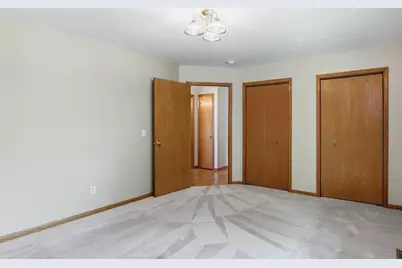 2910 W Frank Street, Eau Claire, WI 54703 - Photo 17