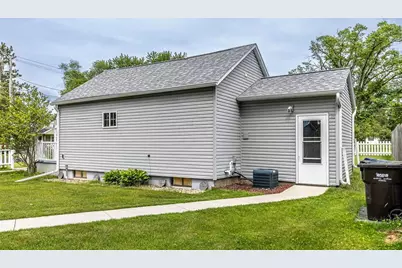 310 E 3rd Street Street, Black River Falls, WI 54615 - Photo 11