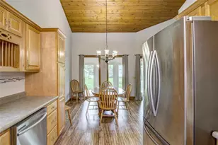 2229 Peterson Ave, Eau Claire, WI 54703 - Photo 7
