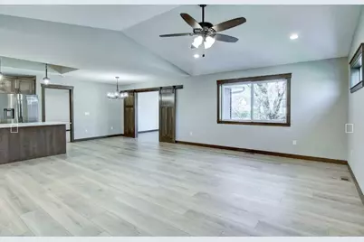 705 Sequoia Drive, Altoona, WI 54720 - Photo 7