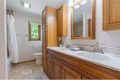 2204 Hillside Drive, Eau Claire, WI 54703 - Photo 15