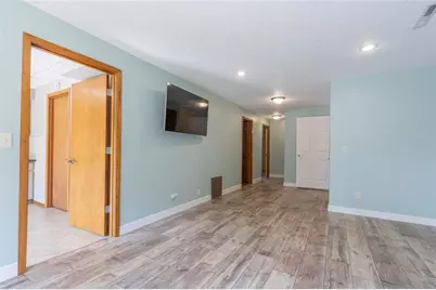 2204 Hillside Drive, Eau Claire, WI 54703 - Photo 23