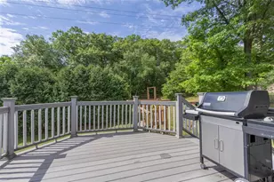 2204 Hillside Dr, Eau Claire, WI 54703 - Photo 13