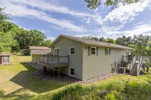 2204 Hillside Dr, Eau Claire, WI 54703 - Photo 3