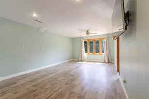 2204 Hillside Dr, Eau Claire, WI 54703 - Photo 21