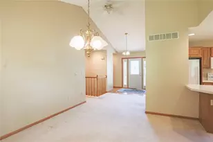 1825 Golf View Dr, River Falls, WI 54022 - Photo 9
