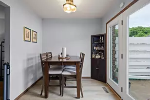 2125 Providence Ct, Eau Claire, WI 54703 - Photo 9