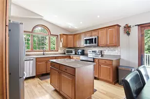 1301 Sandy Ridge Ln, Altoona, WI 54720 - Photo 3