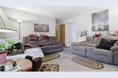 3201 Lotus Street, Eau Claire, WI 54703 - Photo 5