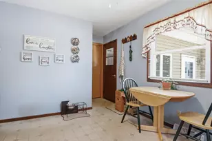 3201 Lotus St, Eau Claire, WI 54703 - Photo 9