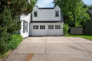 320 Elm Ave, Menomonie, WI 54751 - Photo 5