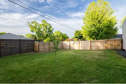 2318 Agnes Street, Eau Claire, WI 54701 - Photo 7