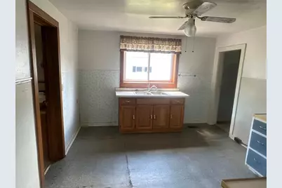 301 Cliff Street, Chippewa Falls, WI 54729 - Photo 11