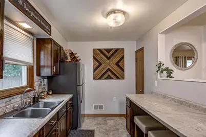109 E Grant Avenue, Eau Claire, WI 54701 - Photo 7