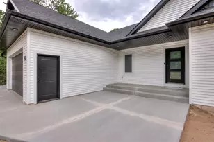 1921 Legacy Dr, Eau Claire, WI 54703 - Photo 23