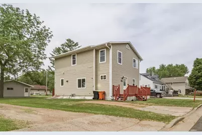 332 Lincoln Street, Stanley, WI 54768 - Photo 3