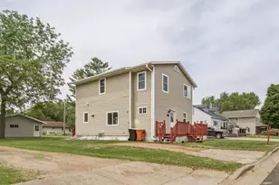 332 Lincoln St, Stanley, WI 54768 - Photo 3