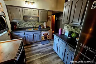 305 W Wisconsin St, Chippewa Falls, WI 54729 - Photo 3