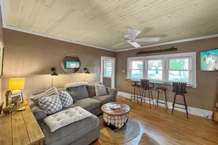 1615 S Broadway St, Menomonie, WI 54751 - Photo 5