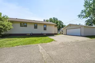 109 W Greenville St, Chippewa Falls, WI 54729 - Photo 3