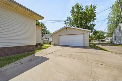109 W Greenville Street, Chippewa Falls, WI 54729 - Photo 5