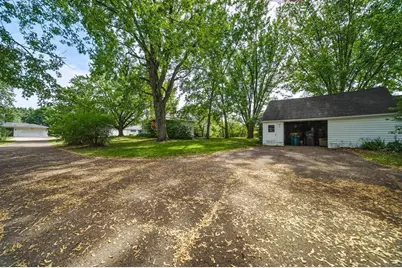 2112 Cleveland Street, Eau Claire, WI 54703 - Photo 3