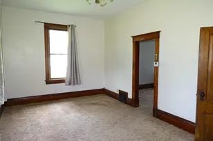 105 Maple Ave, Plum City, WI 54761 - Photo 7