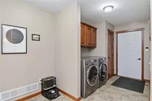 623 Autumn Dr, Altoona, WI 54720 - Photo 27
