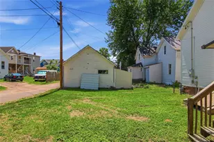 1827 Charles St, Eau Claire, WI 54703 - Photo 25