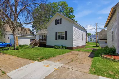 1827 Charles Street, Eau Claire, WI 54703 - Photo 27