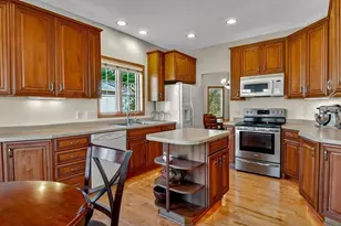 4244 Mill Ridge Cir, Eau Claire, WI 54703 - Photo 15