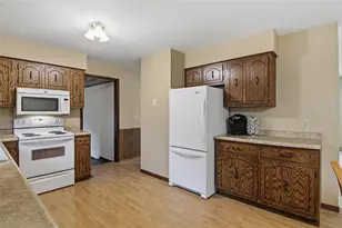 1218 Raedel Rd, Eau Claire, WI 54703 - Photo 11