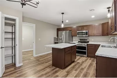 2645 Sessions Street, Eau Claire, WI 54701 - Photo 7