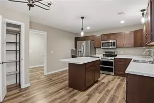 2645 Sessions St, Eau Claire, WI 54701 - Photo 7
