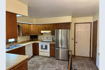 2935 Bobbie Street, Eau Claire, WI 54703 - Photo 7
