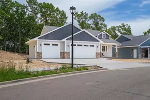 1197 Craven Ct, Eau Claire, WI 54703 - Photo 3