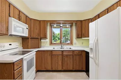 4725 Rudolph Road, Eau Claire, WI 54701 - Photo 5