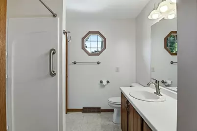 4725 Rudolph Road, Eau Claire, WI 54701 - Photo 11