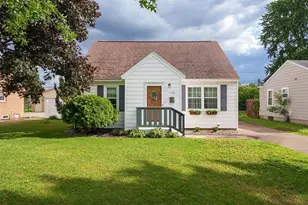 1703 Lyndale Ave, Eau Claire, WI 54701 - Photo 1