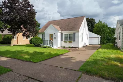 1703 Lyndale Avenue, Eau Claire, WI 54701 - Photo 3