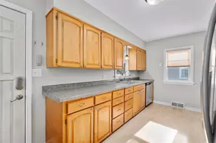 1703 Lyndale Ave, Eau Claire, WI 54701 - Photo 7