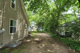 914 6th Ave, Menomonie, WI 54751 - Photo 33