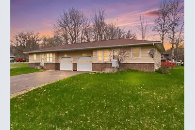 916-918 Michigan Street #1 &amp; 2, Spooner, WI 54801 - Photo 1